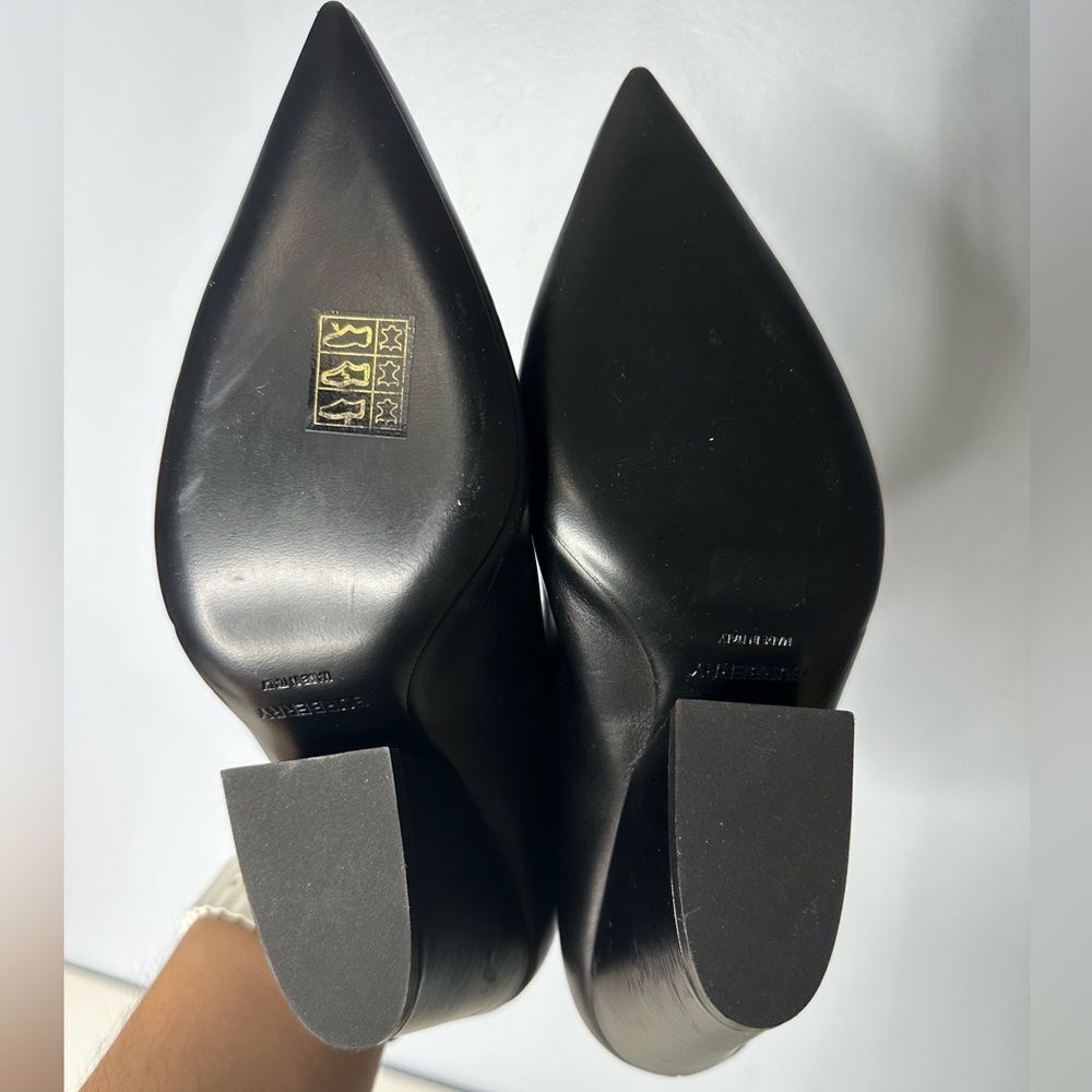 Burberry - Brierfield - Women’s Black Leather Pump - Size 35 - Picture 5 of 7